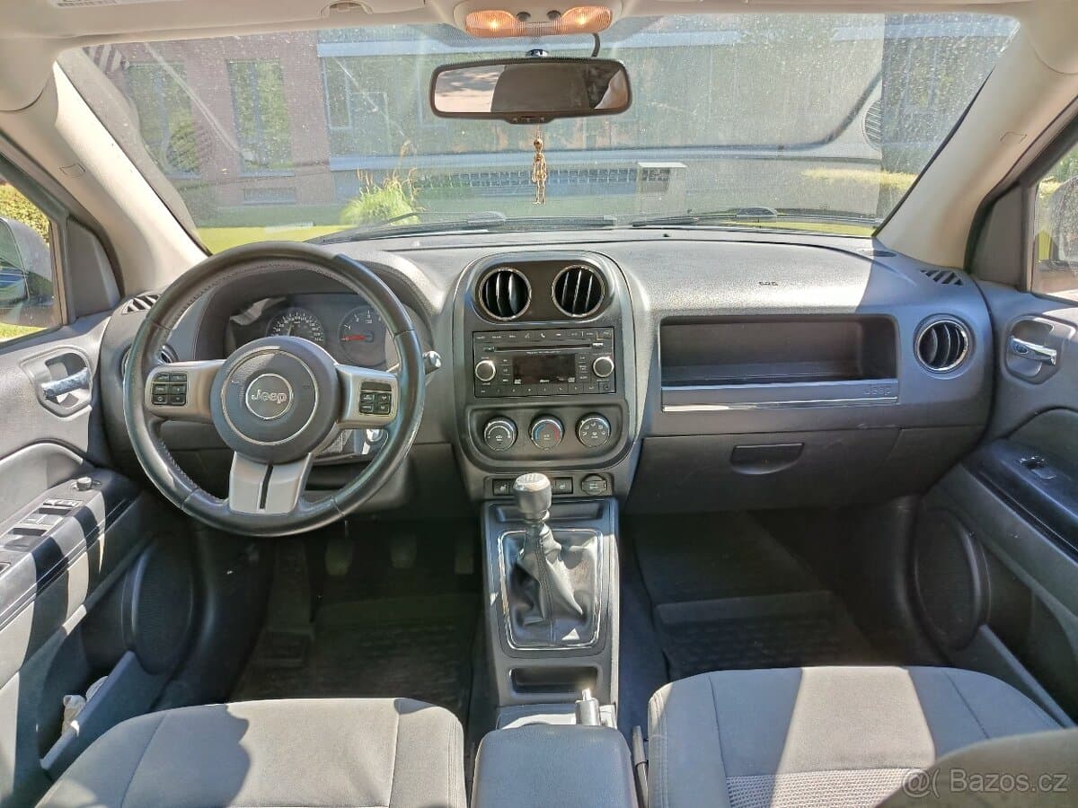2011 Jeep COMPASS - 6