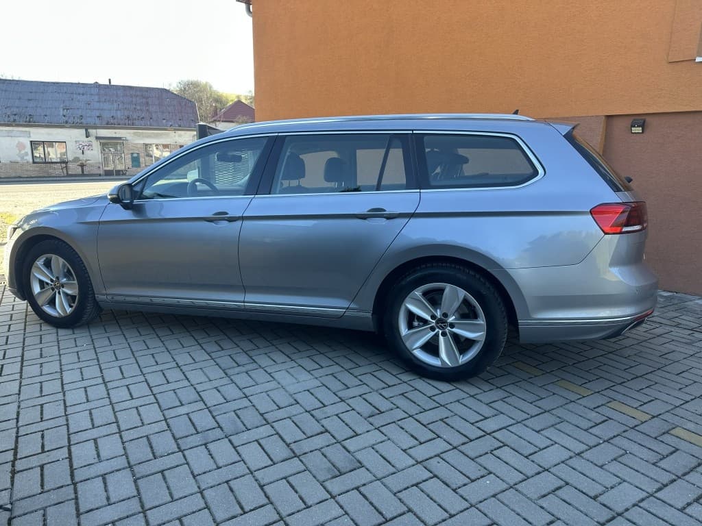 2021 Volkswagen PASSAT - 6