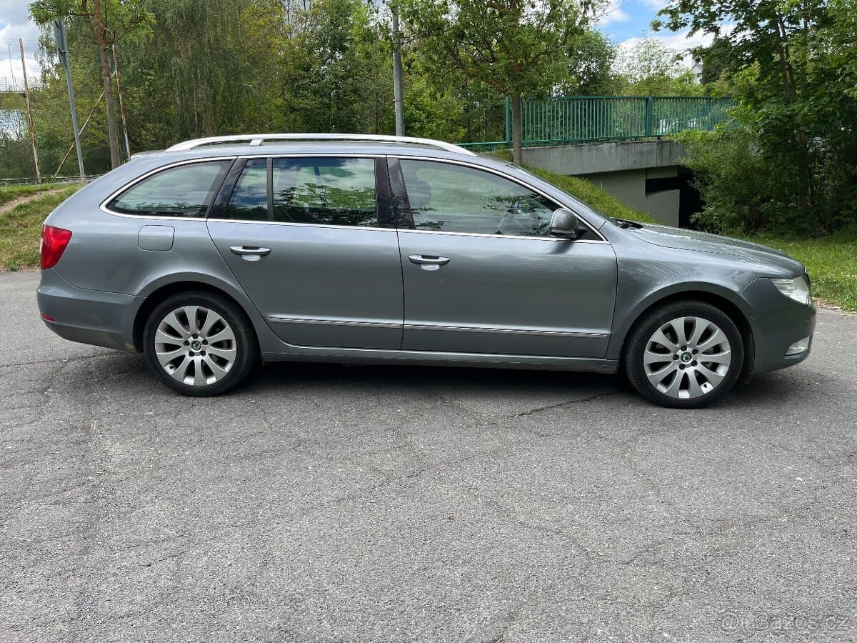 2010 Škoda SUPERB - 6