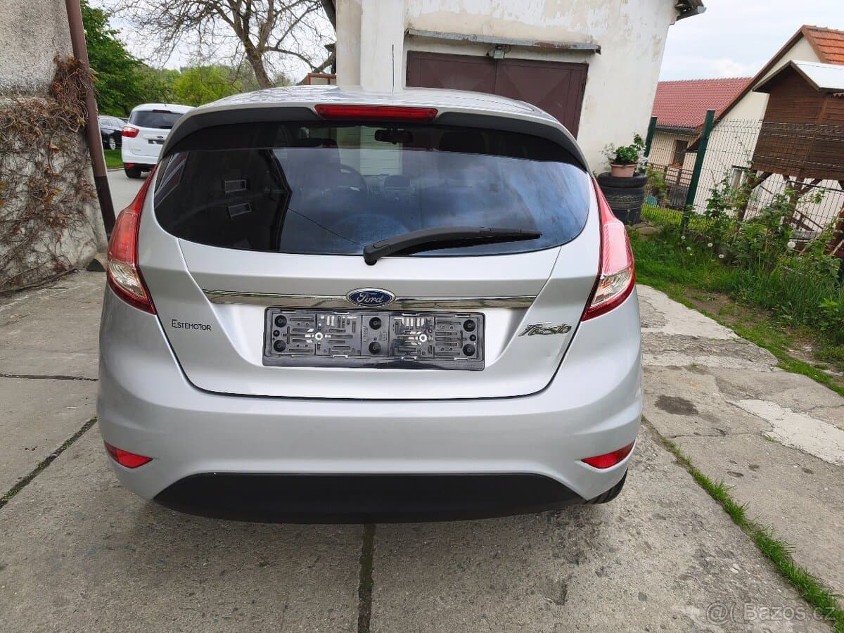 2015 Ford FIESTA - 6
