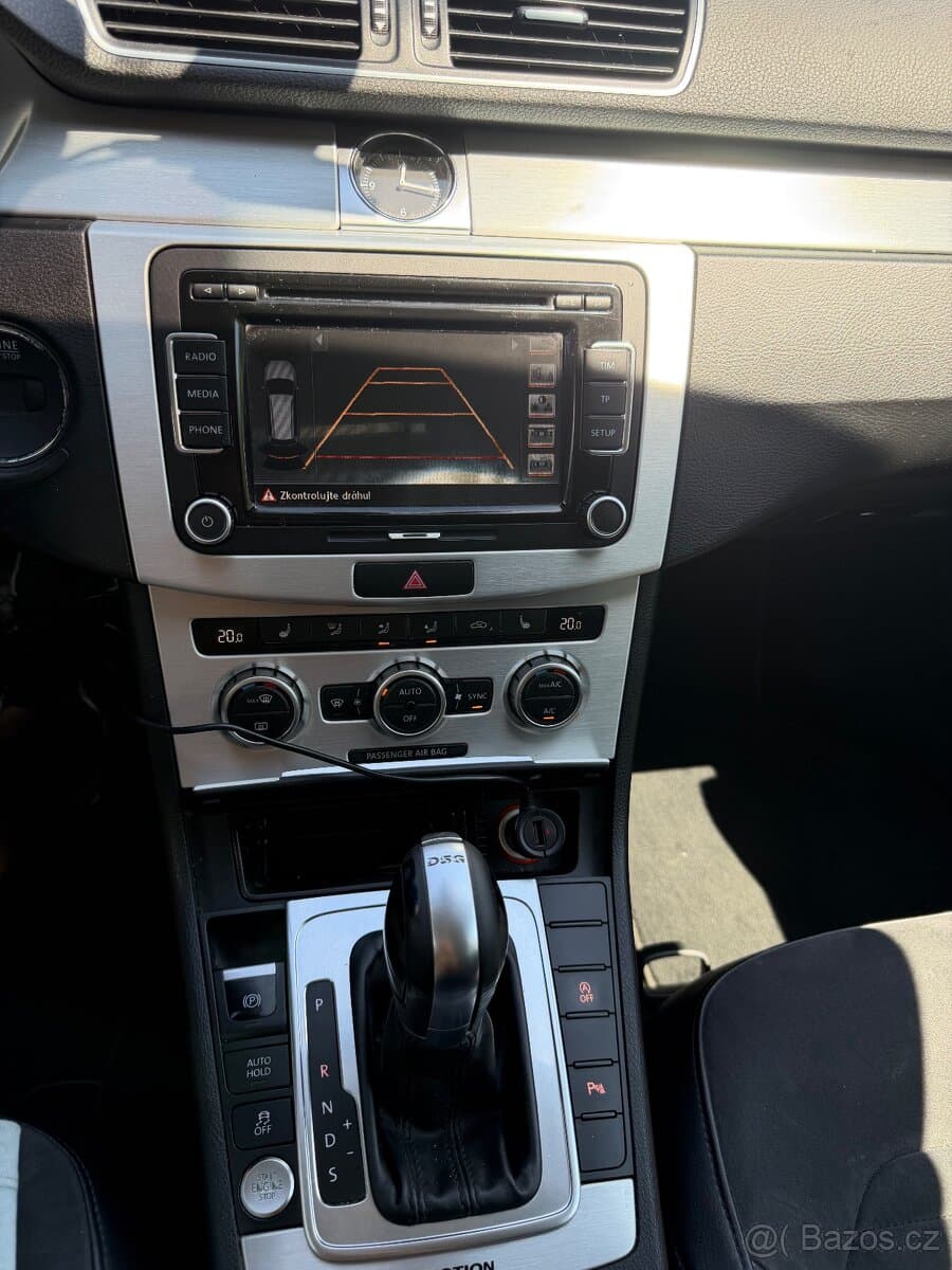 2013 Volkswagen PASSAT - 6