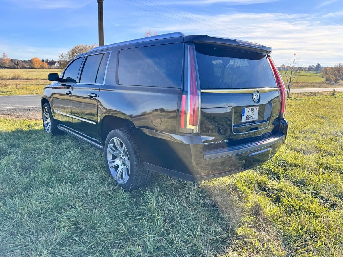 2015 Cadillac ESCALADE - 6
