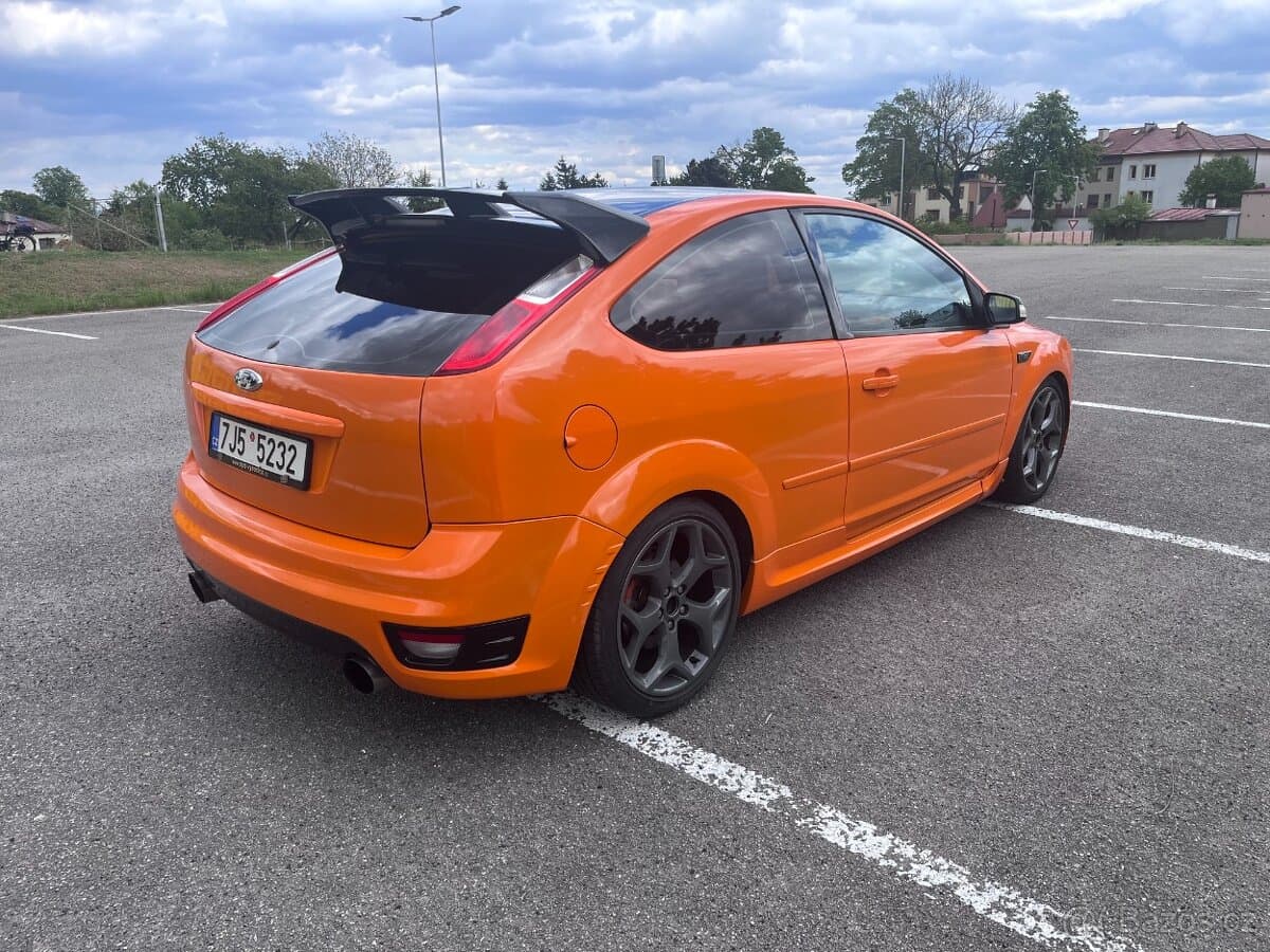 2006 Ford FOCUS - 6