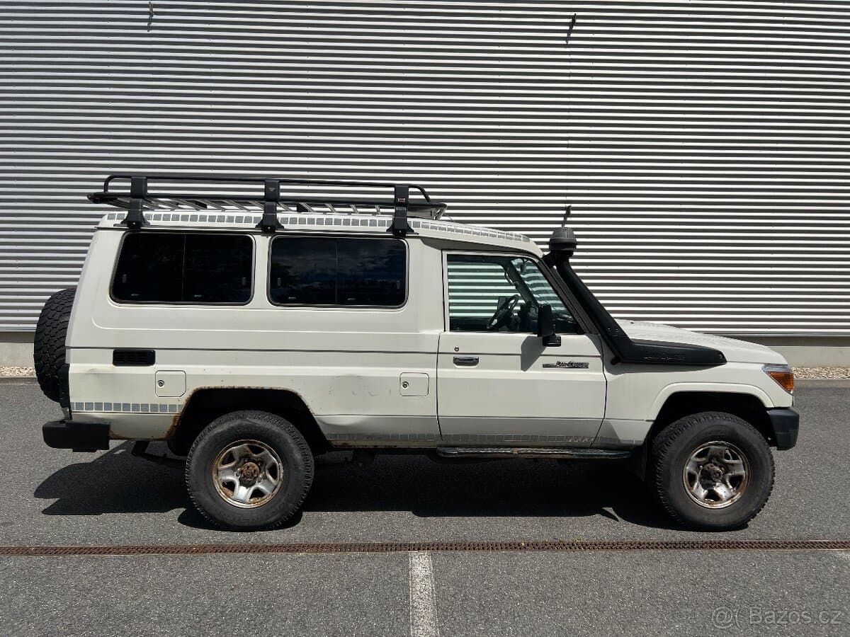 2009 Toyota LAND CRUISER - 6