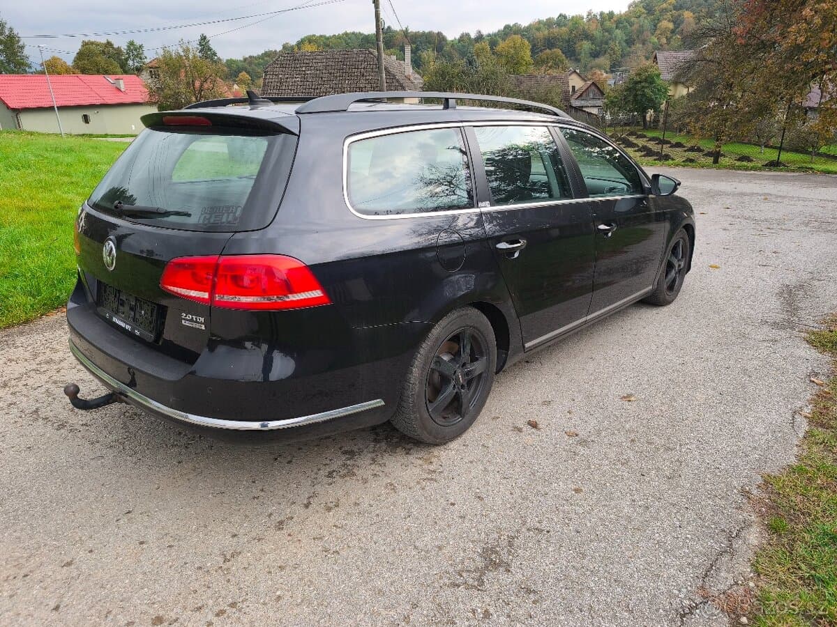 2012 Volkswagen PASSAT - 6
