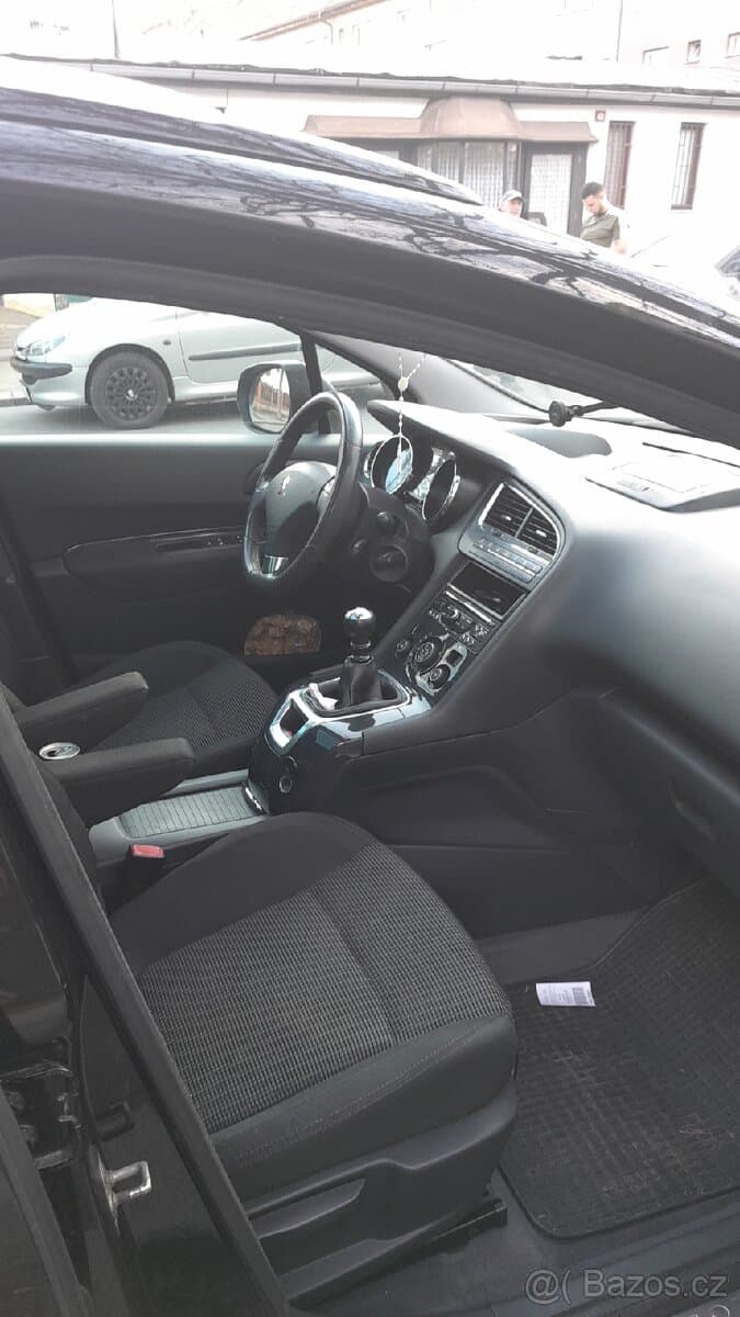 2011 Peugeot 5008 - 6