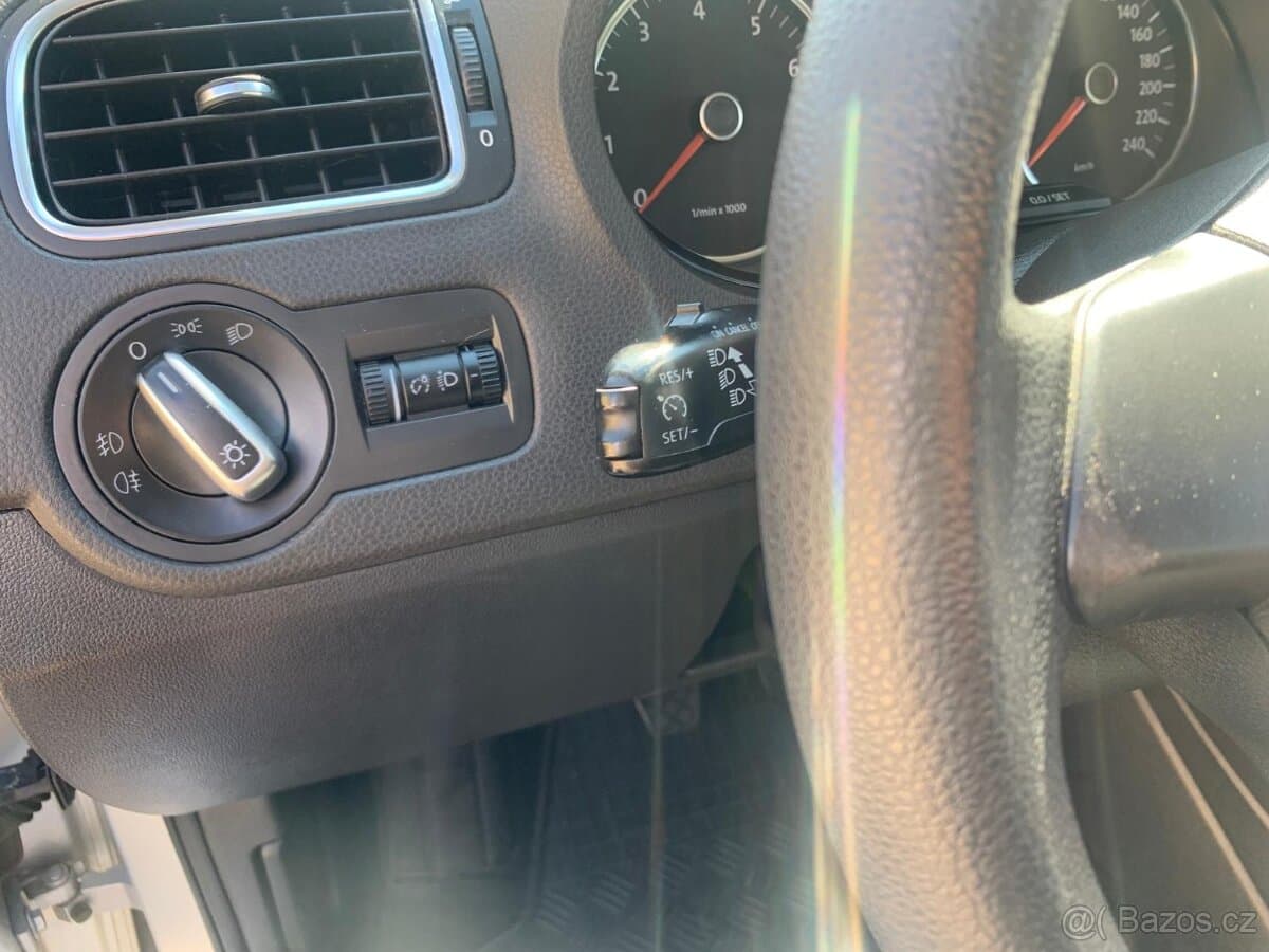 2009 Volkswagen POLO - 6