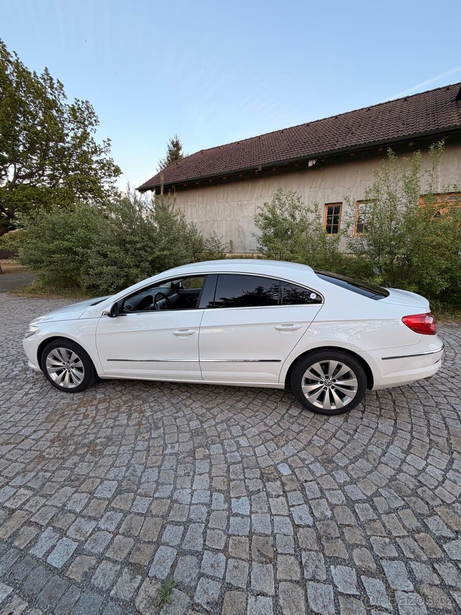 2011 Volkswagen PASSAT CC - 6