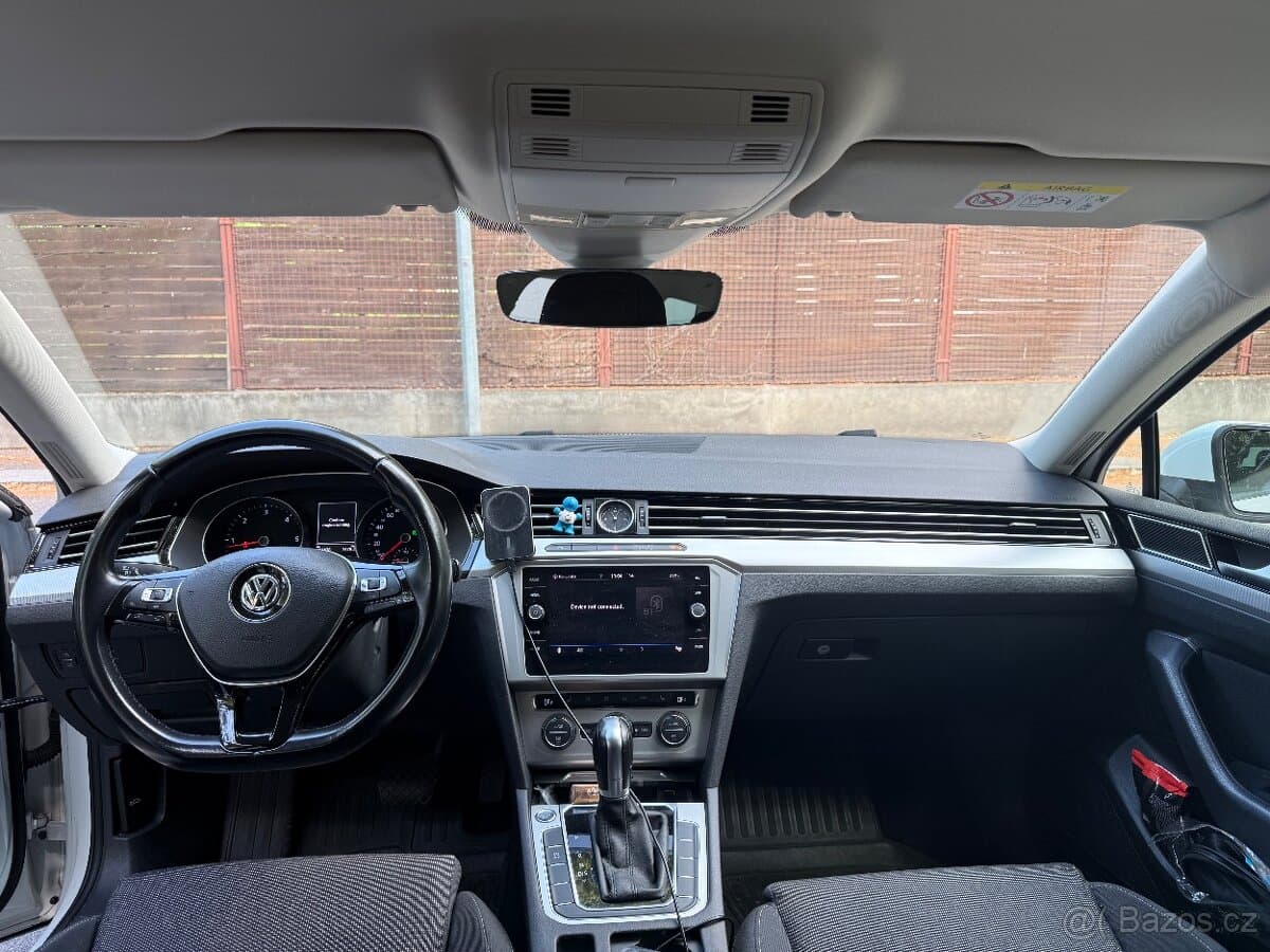 2019 Volkswagen PASSAT - 6