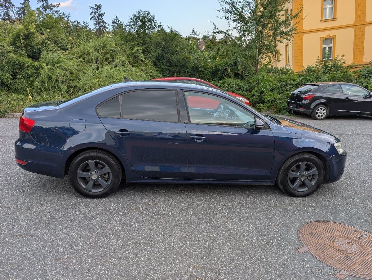 2012 Volkswagen JETTA - 6