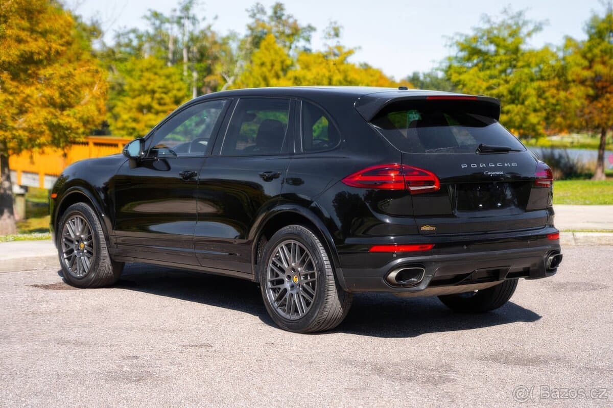 2017 Porsche CAYENNE - 6