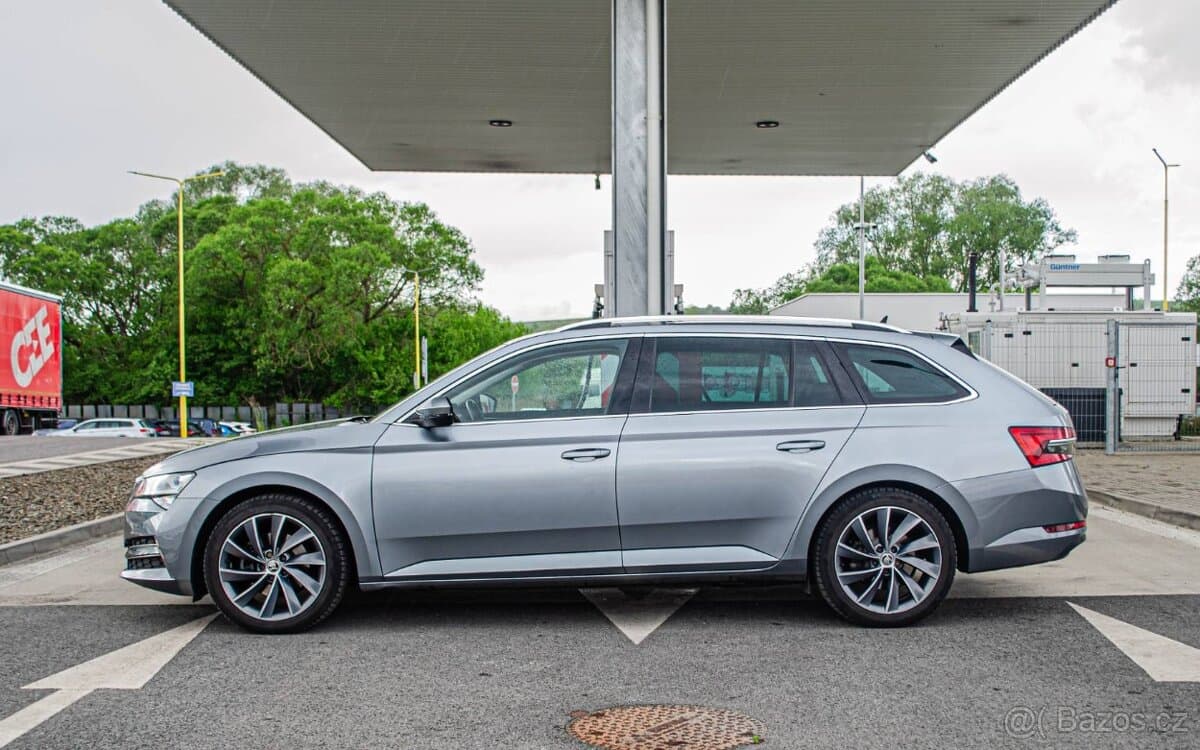 2020 Škoda SUPERB - 6