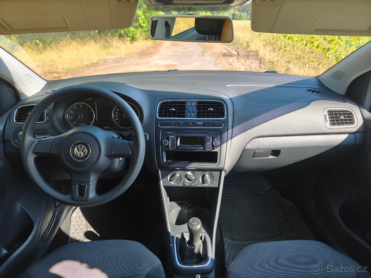 2012 Volkswagen POLO - 6