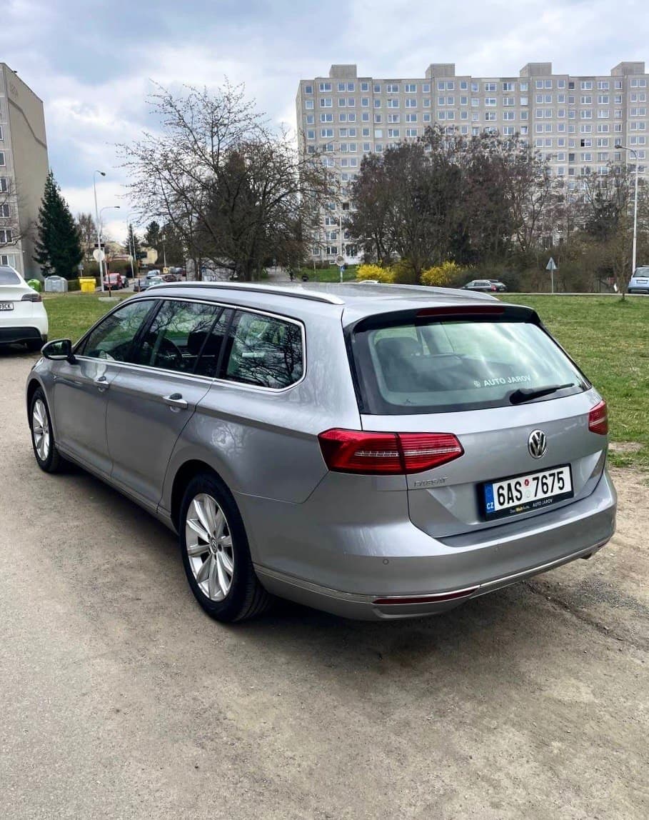2018 Volkswagen PASSAT - 6