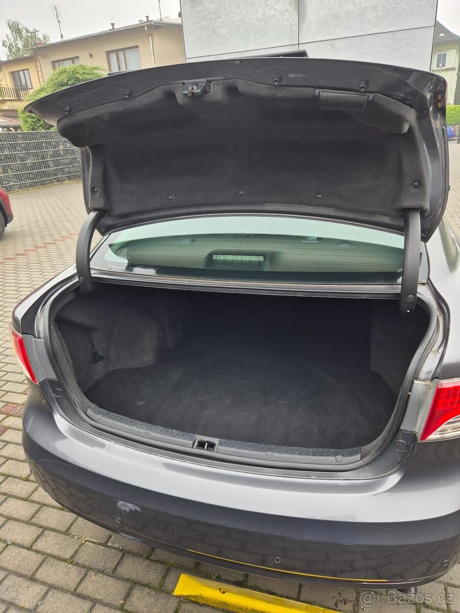 Toyota AVENSIS - 6