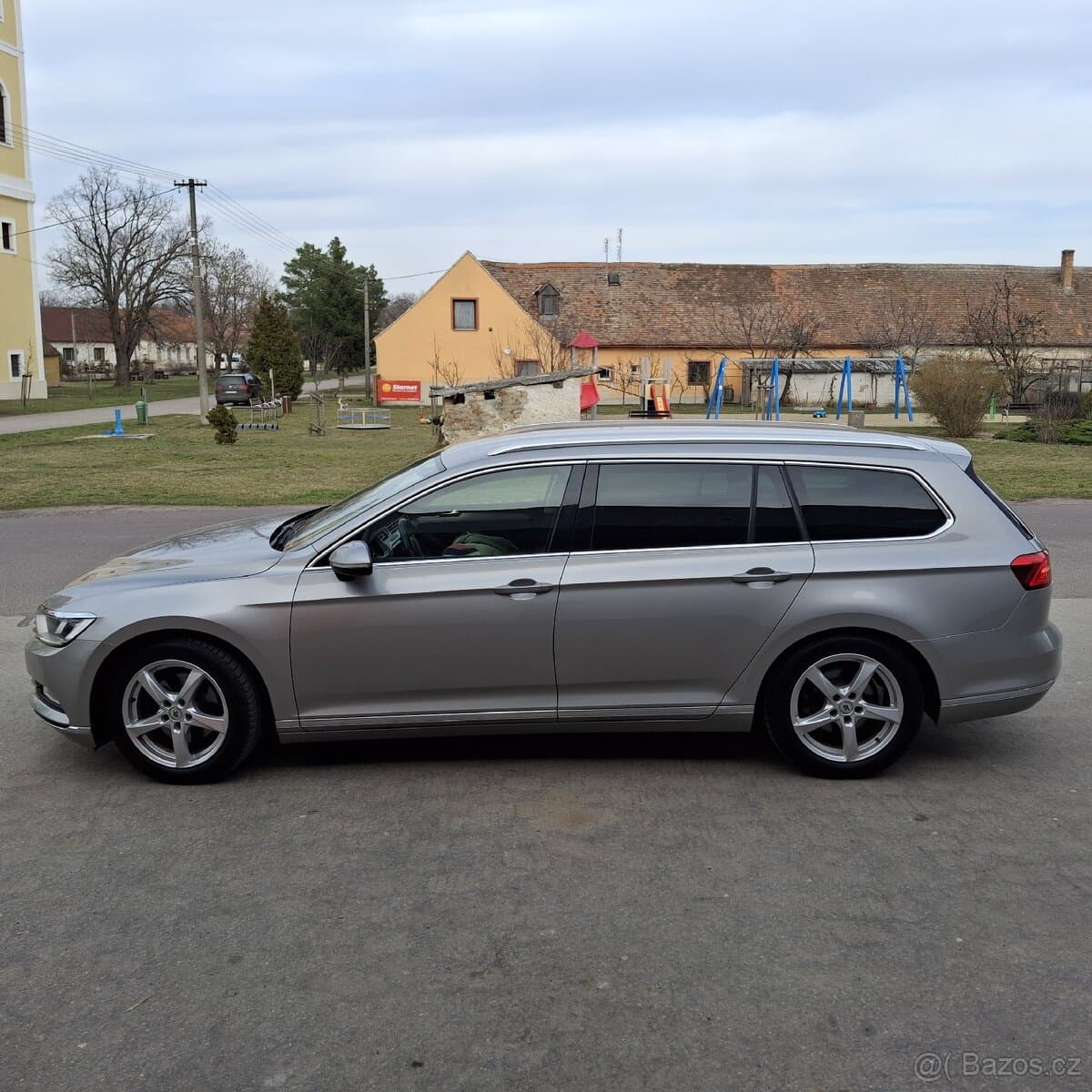 2017 Volkswagen PASSAT - 6