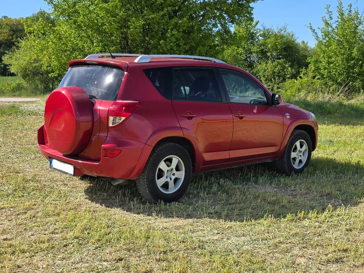 Toyota RAV4 - 6