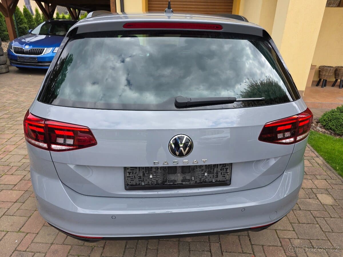 2023 Volkswagen PASSAT - 6
