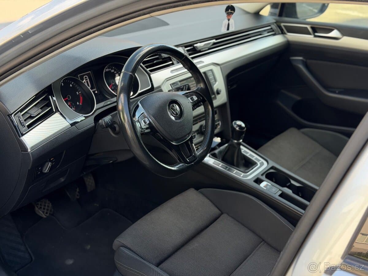 2016 Volkswagen PASSAT - 6