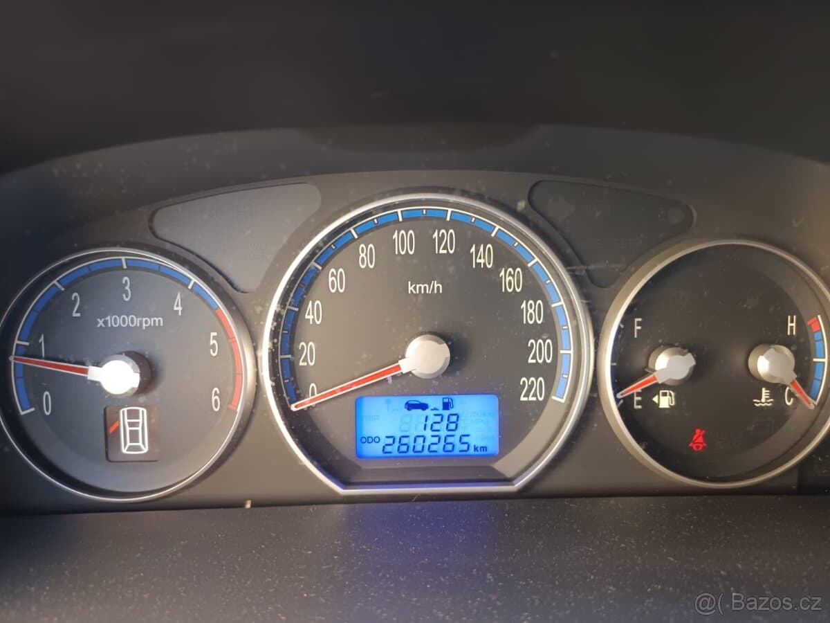 Hyundai SANTA FE - 6