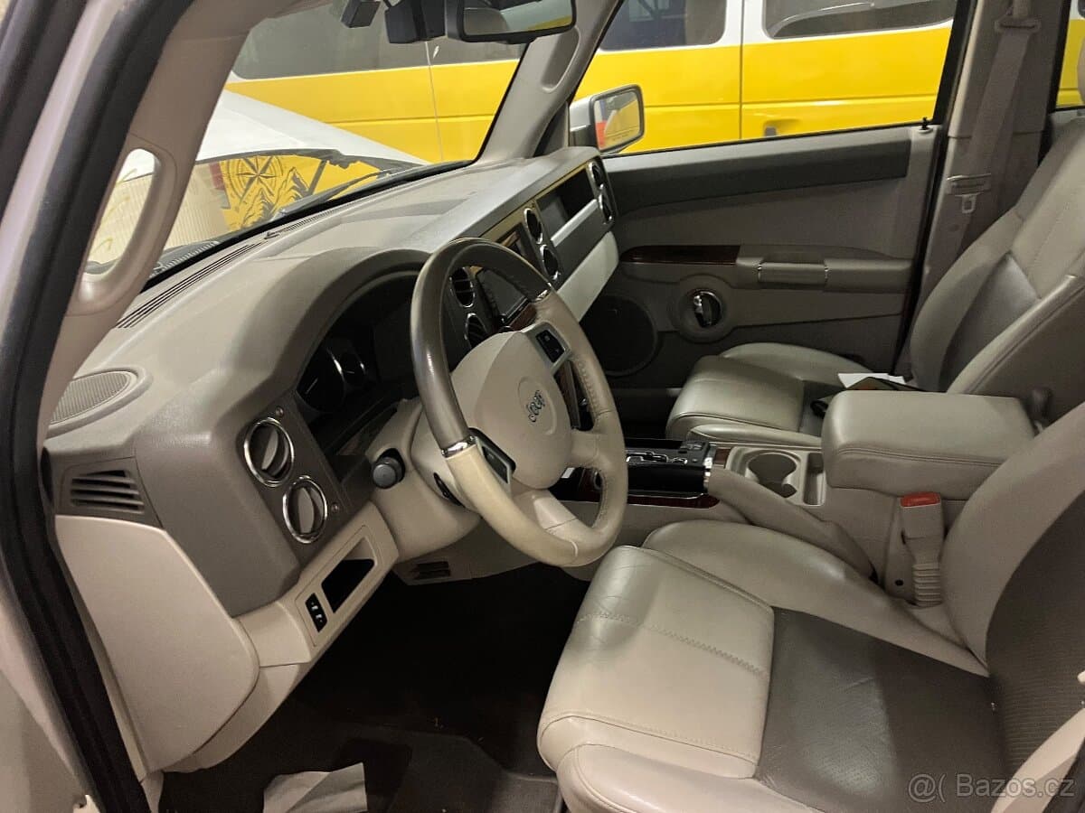2010 Jeep COMMANDER - 6