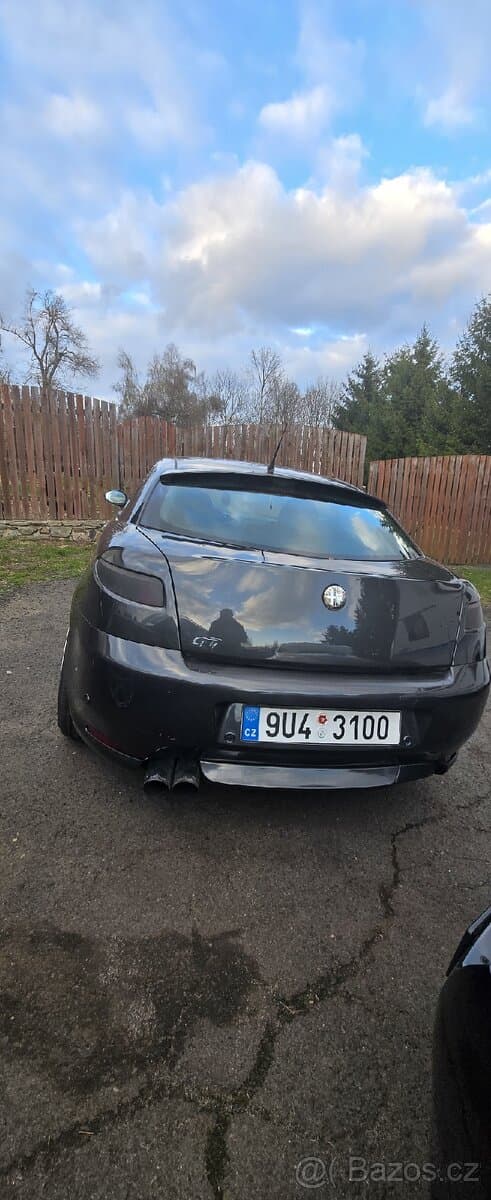 Alfa Romeo GT - 6