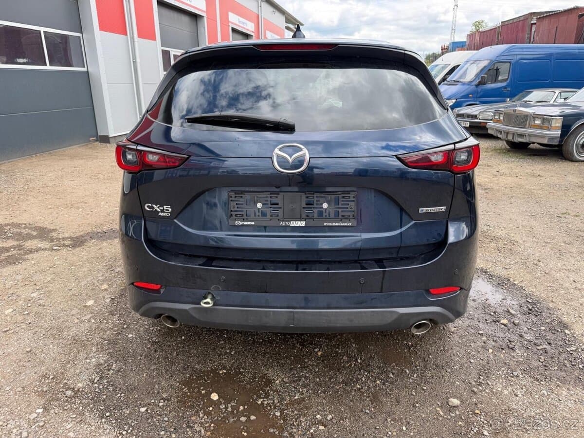 2025 Mazda 5 - 6