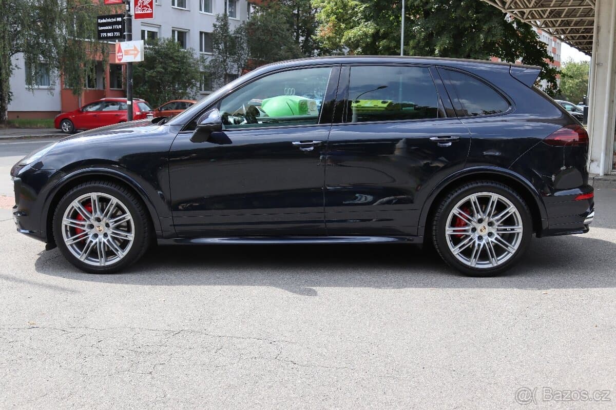 2016 Porsche CAYENNE - 6