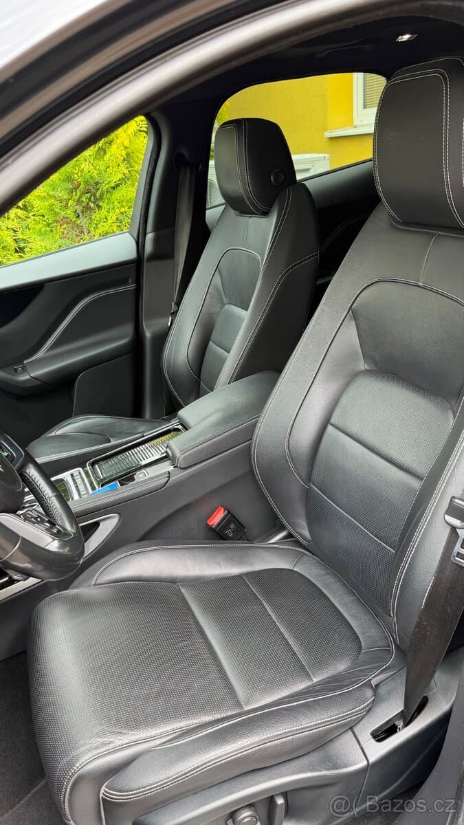 2016 Jaguar F-PACE - 6