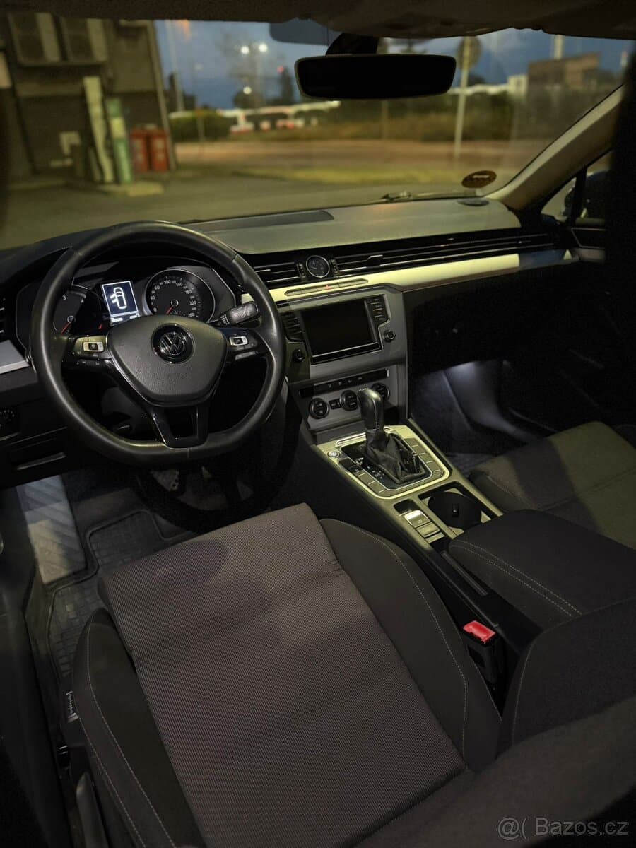 2015 Volkswagen PASSAT - 6