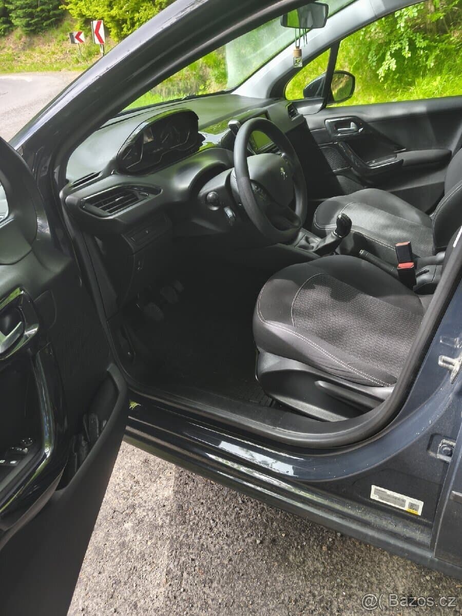 2019 Peugeot 208 - 6