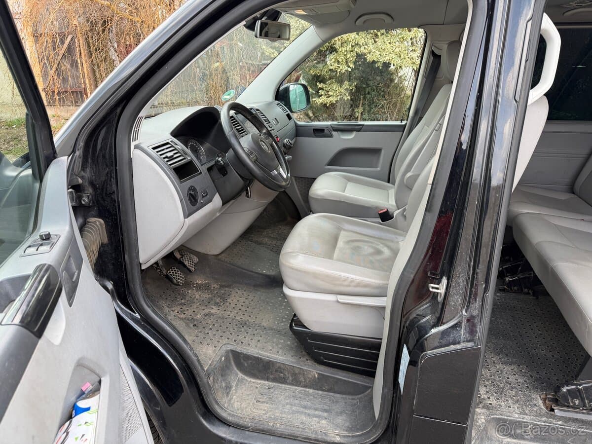 2013 Volkswagen CARAVELLE - 6