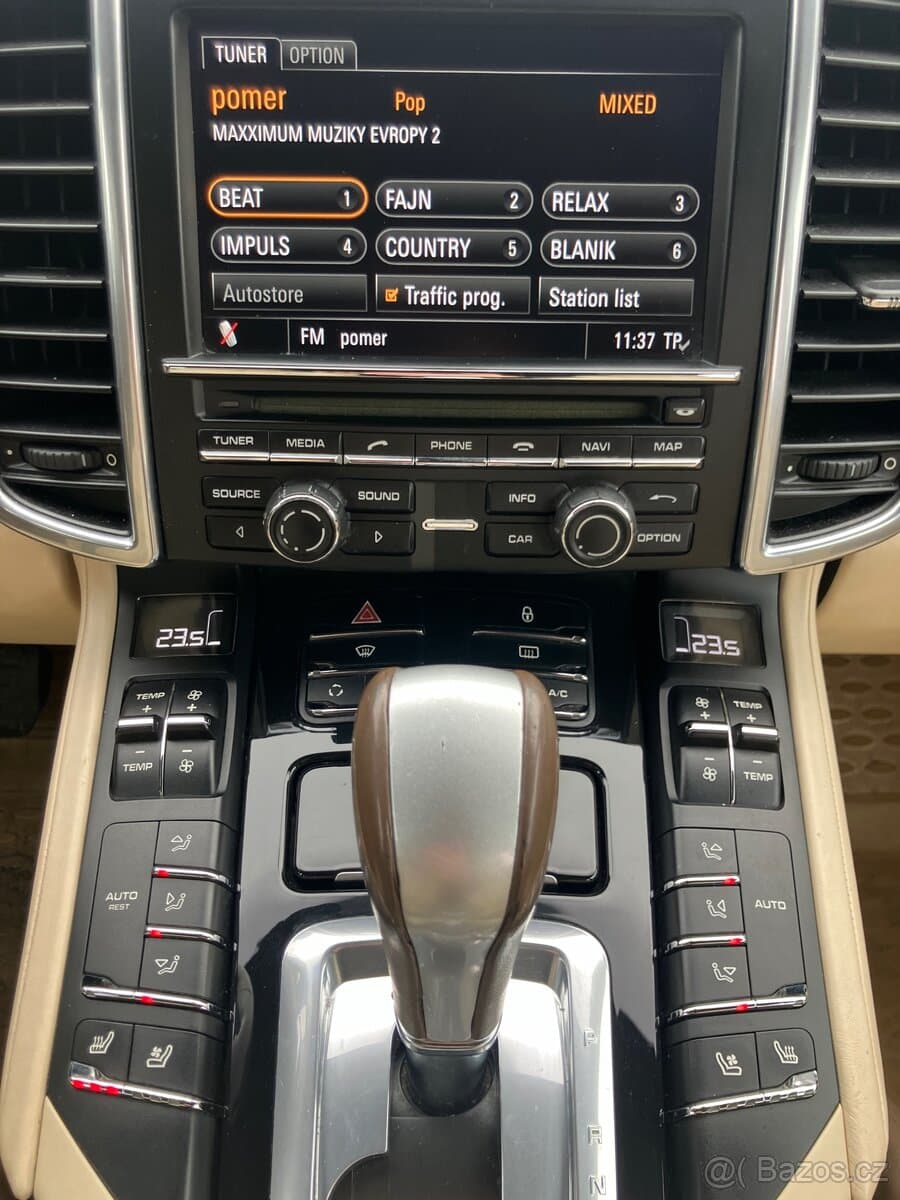 2012 Porsche CAYENNE - 6