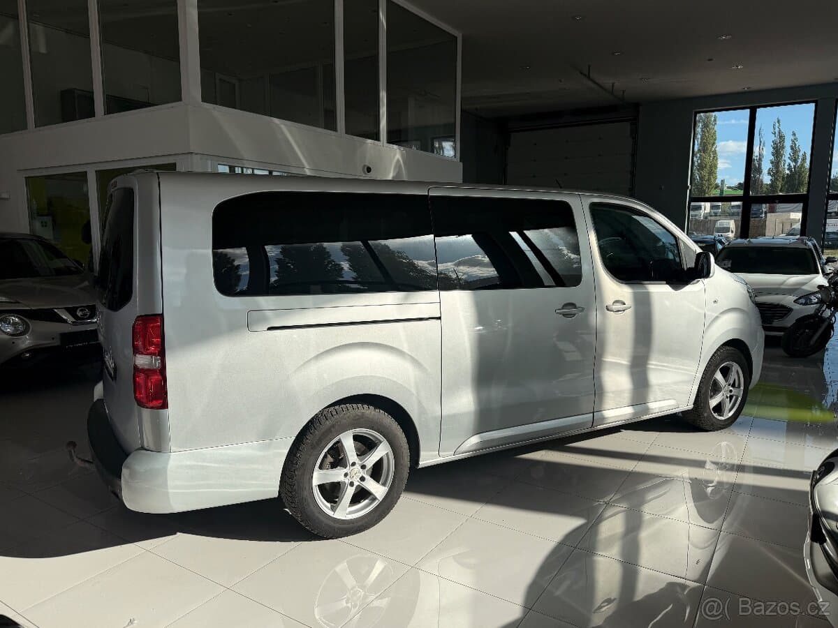 2017 Peugeot TRAVELLER - 6