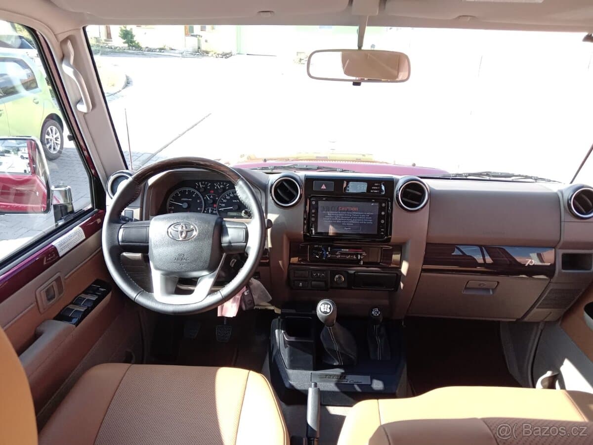 Toyota LAND CRUISER - 6
