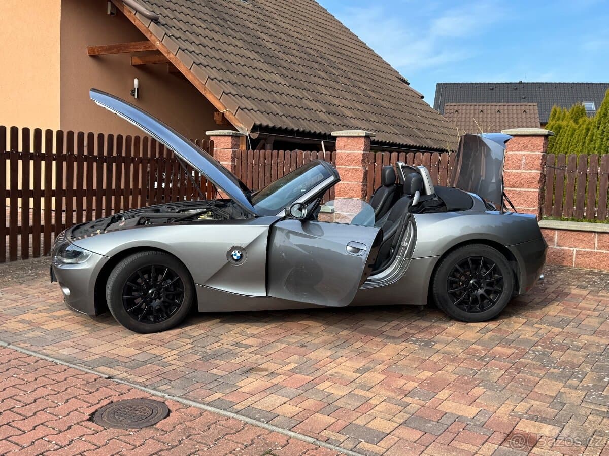 2005 BMW Z4 - 6