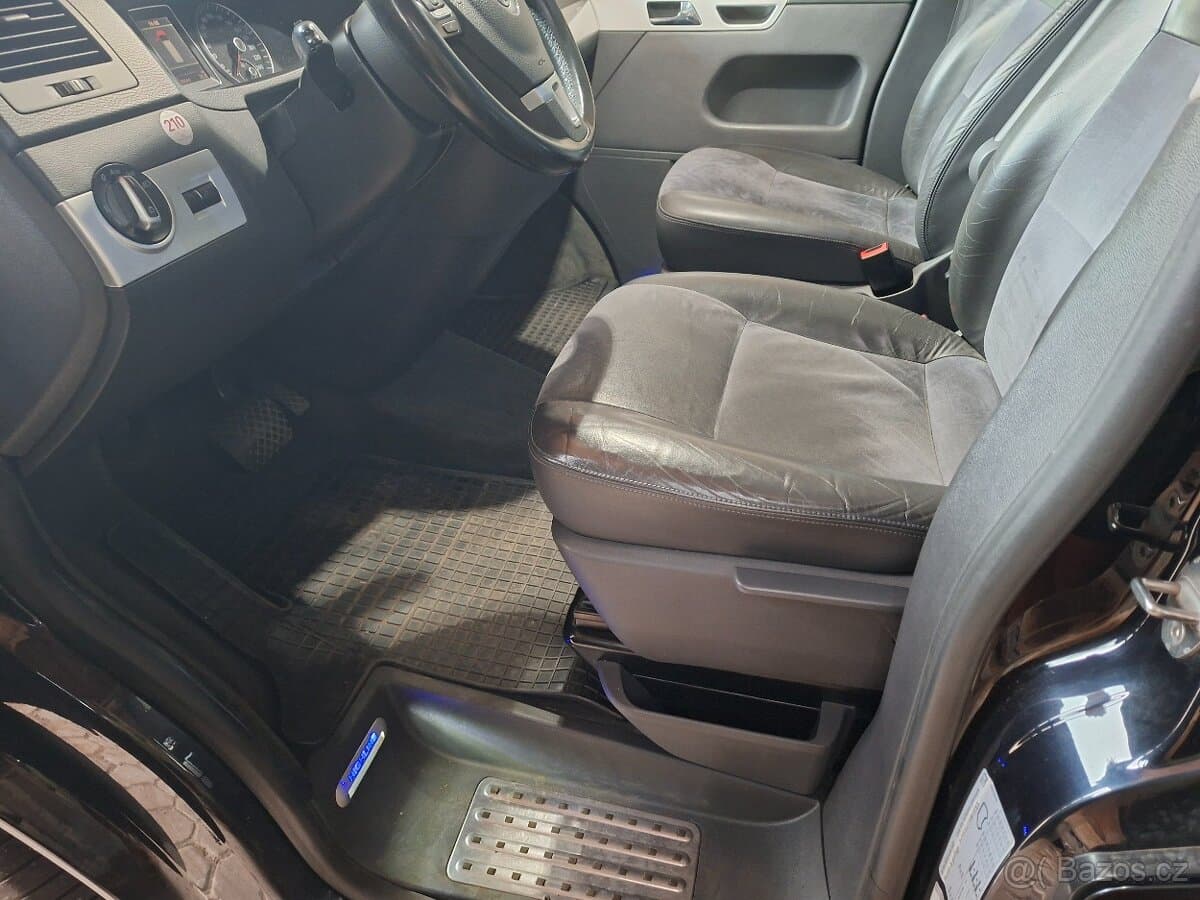 2012 Volkswagen MULTIVAN - 6