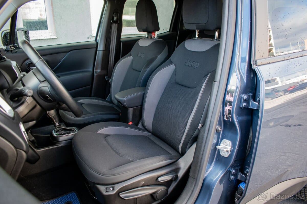 2023 Jeep RENEGADE - 6