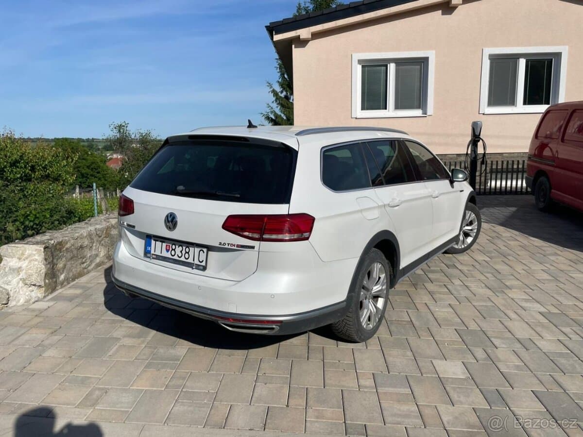 2017 Volkswagen PASSAT - 6