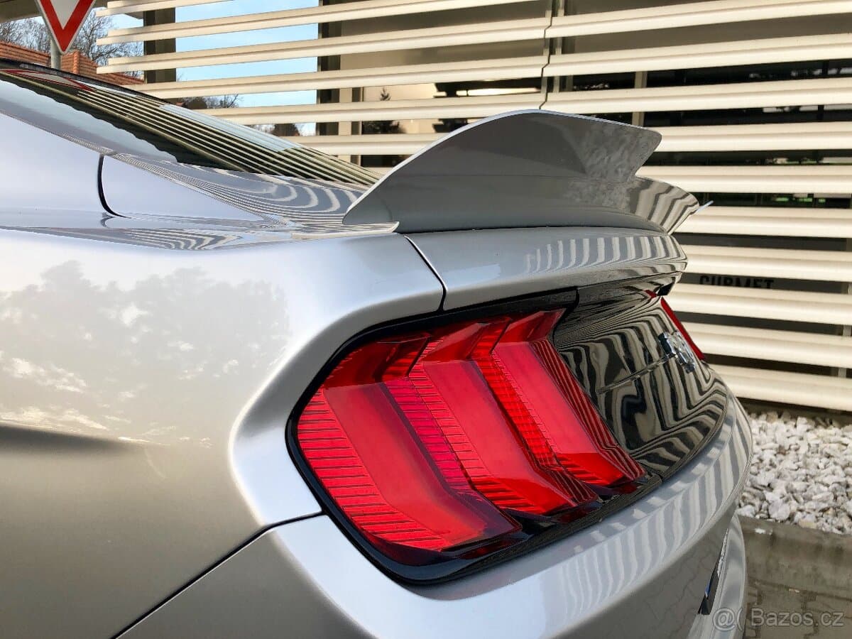 2019 Ford MUSTANG - 6