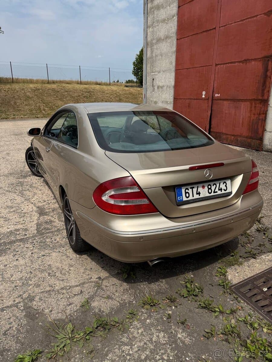 Mercedes-Benz CLK - 6