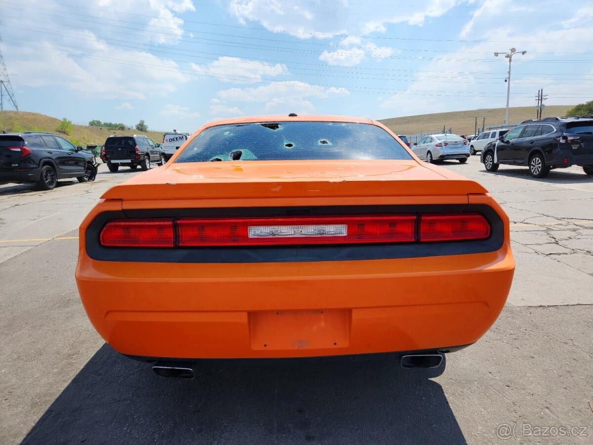 2012 Dodge CHALLENGER - 6