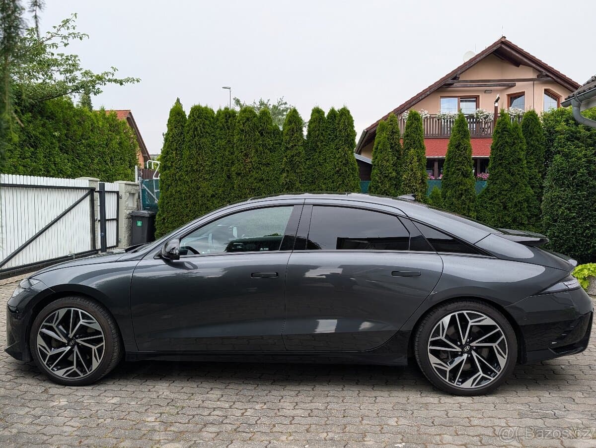 2023 Hyundai IONIQ 6 - 6