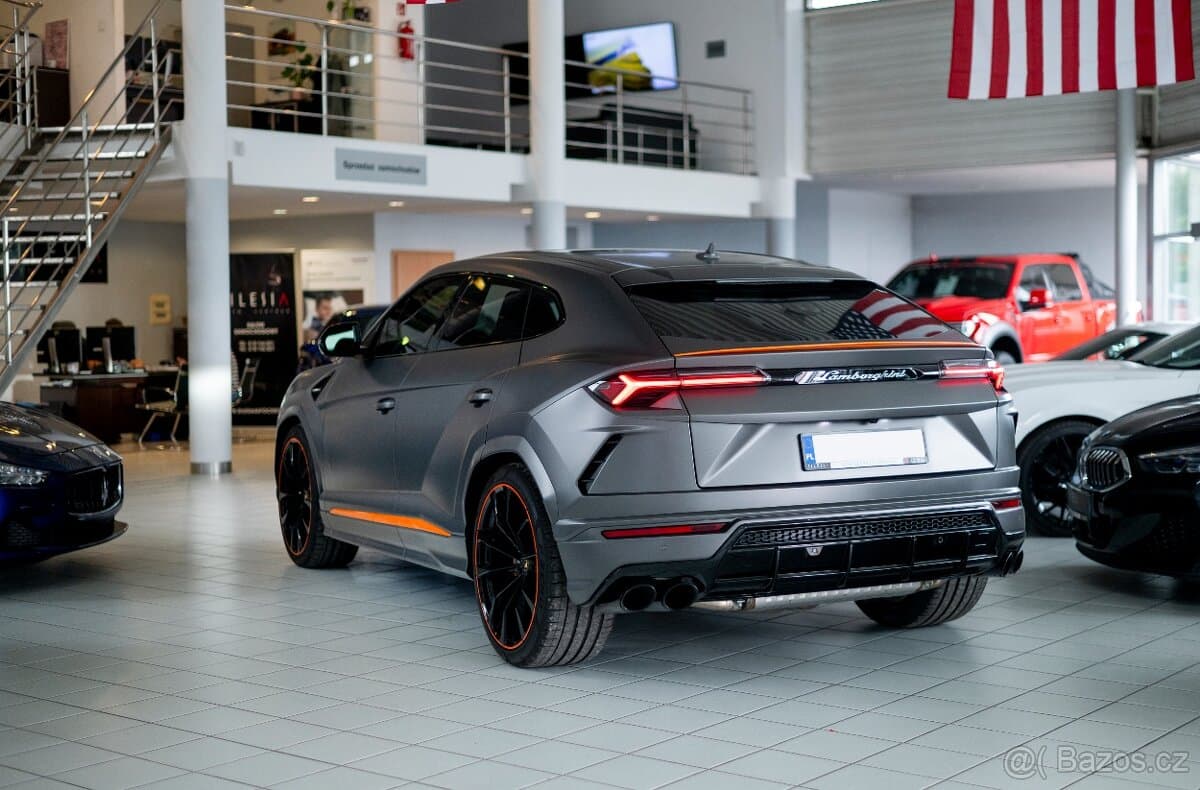 2022 Lamborghini URUS - 6