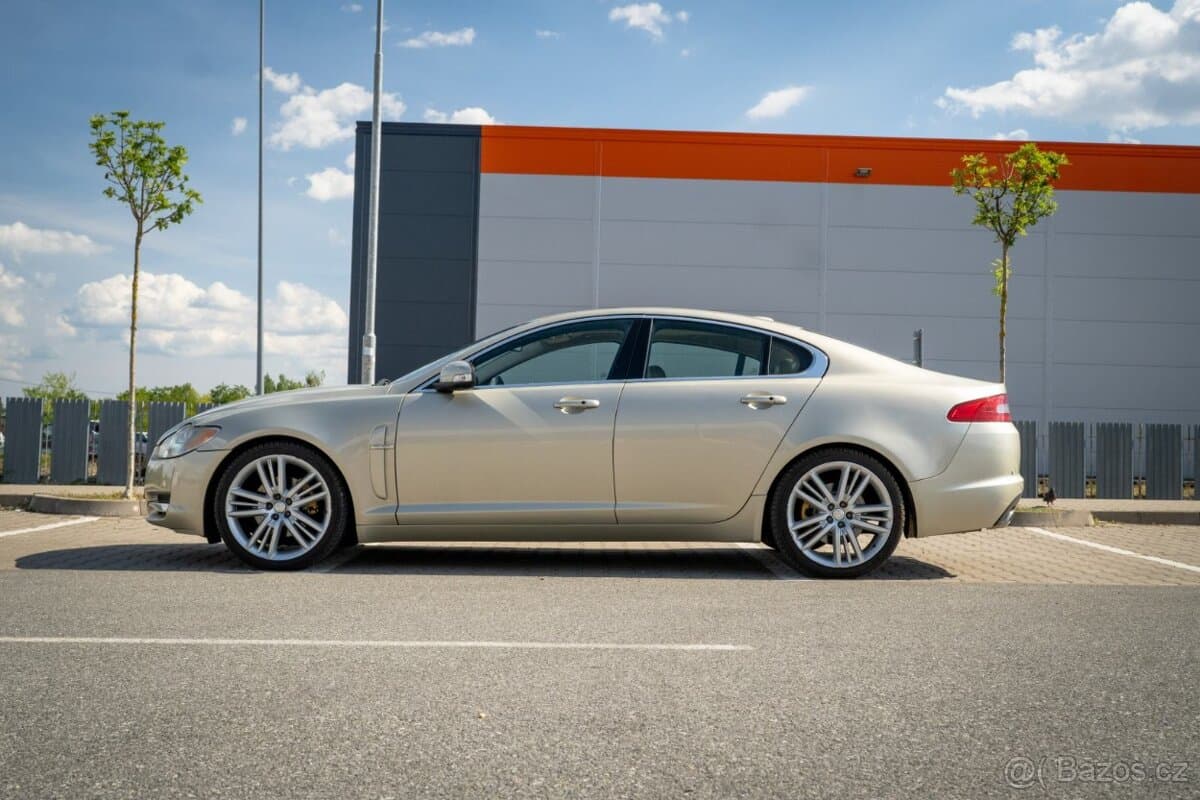 2008 Jaguar XF - 6