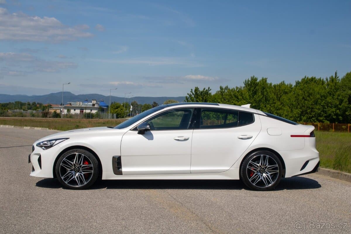 2021 Kia STINGER - 6