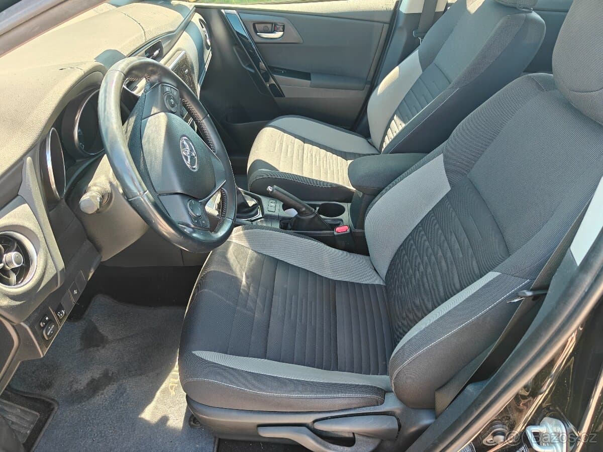 2018 Toyota AURIS - 6
