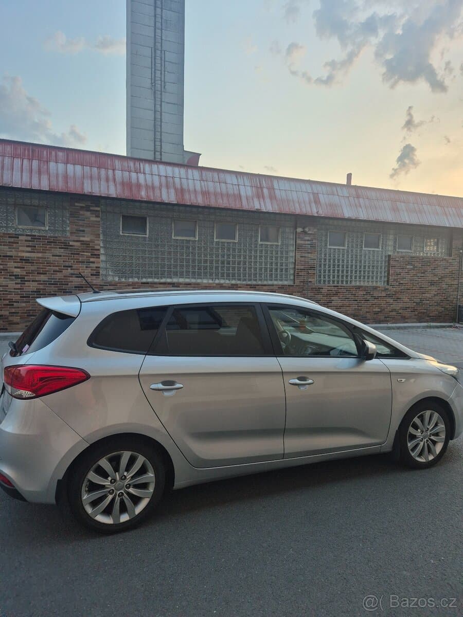 2015 Kia CARENS - 6