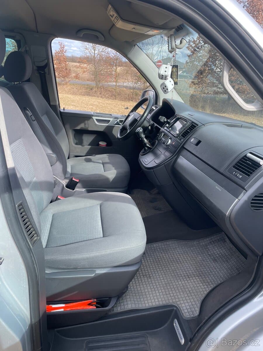 Volkswagen MULTIVAN - 6