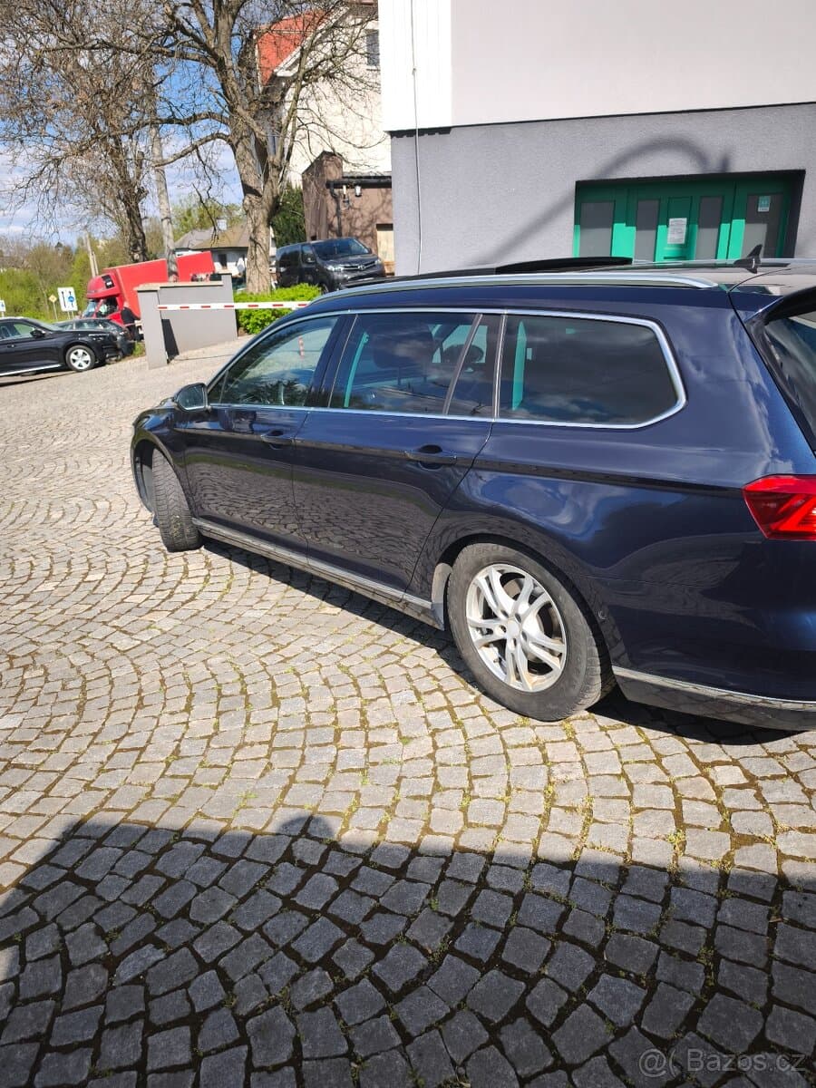 2015 Volkswagen PASSAT - 6